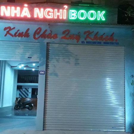 Hotel Nha Nghi Book Hoan Giap Exteriér fotografie