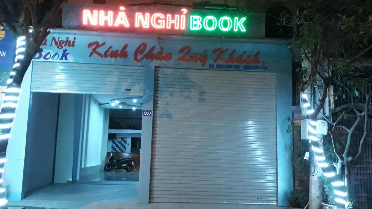 Hotel Nha Nghi Book Hoan Giap Exteriér fotografie
