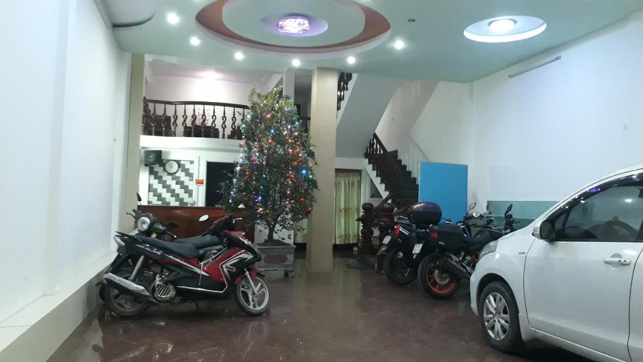 Hotel Nha Nghi Book Hoan Giap Exteriér fotografie